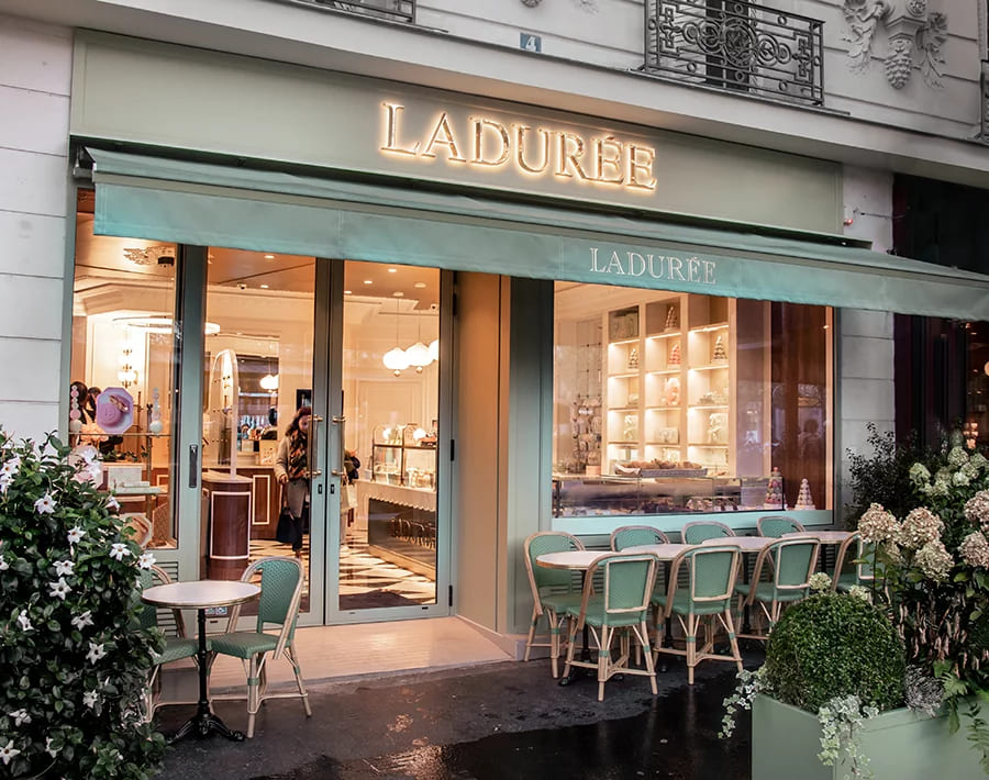 agencement-salon-laduree-paris